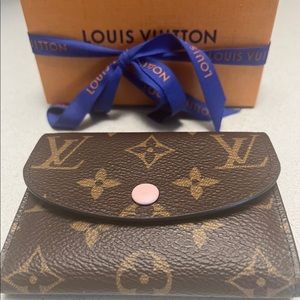 LOUIS VUITTON ROSALIE COIN PURSE IN MONOGRAM ROSE BALLERINE.
